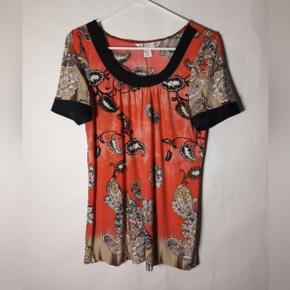 Studio AA patterned top size 6